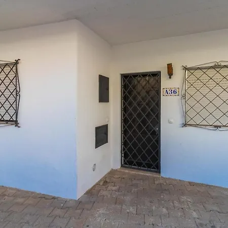 Sunny Oura By Alzira Apartment *