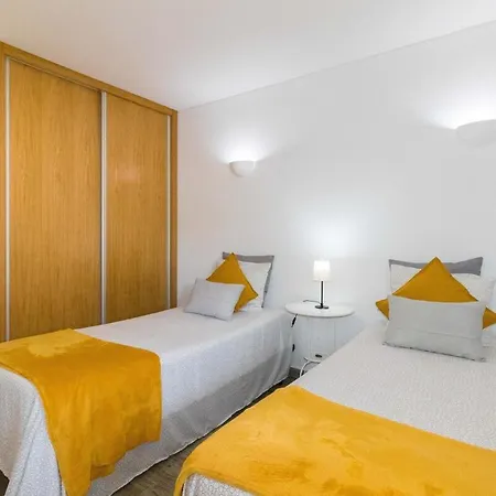 Sunny Oura By Alzira Apartment