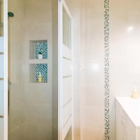 Sunny Oura By Alzira